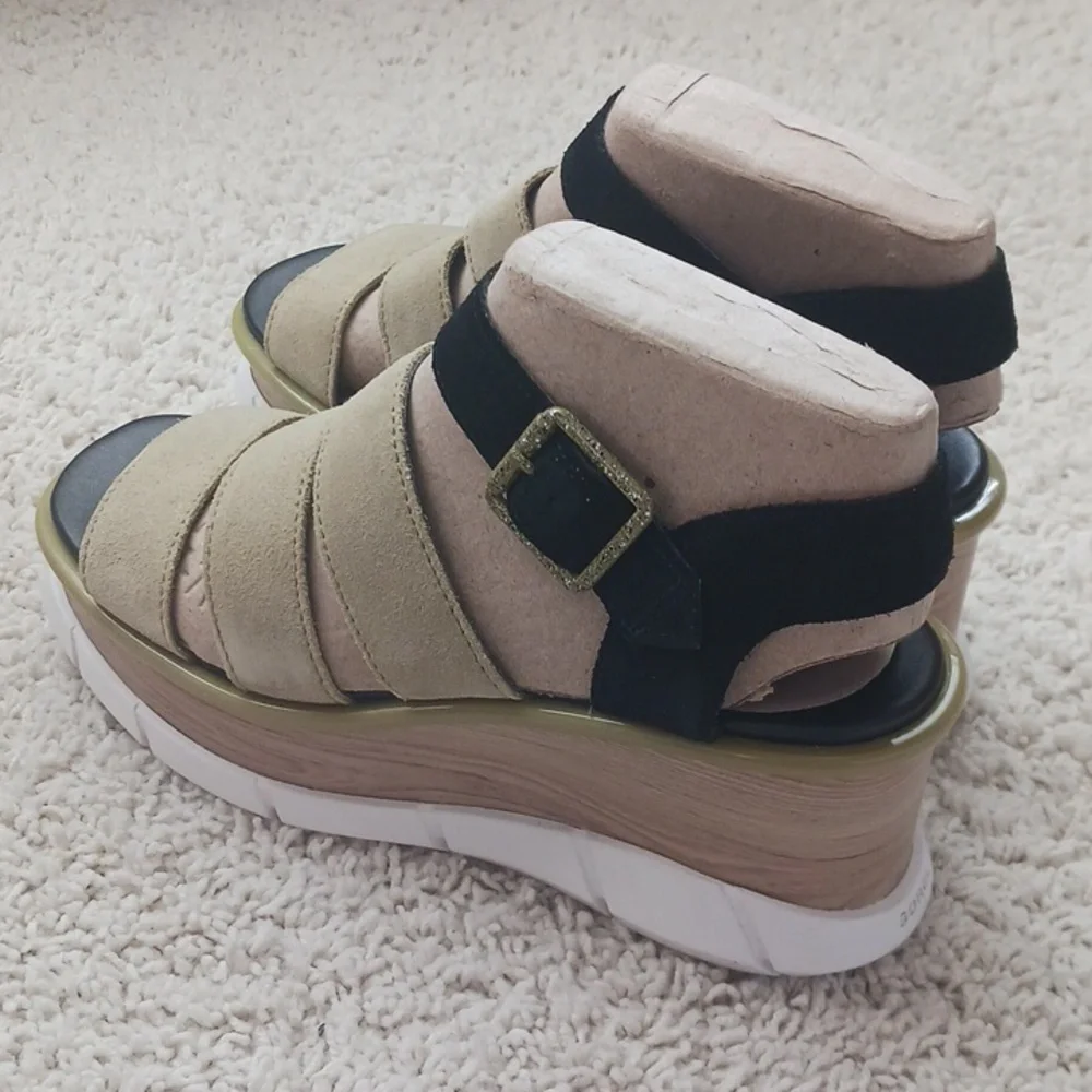 Sorel Joanie III Sandal, Size 8.5, NIB - Picture 2 of 5